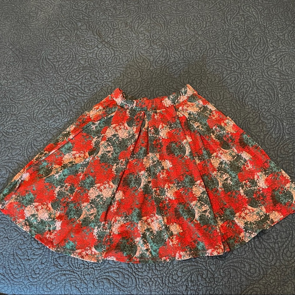 Lularoe Madison Skirt Small 🎨